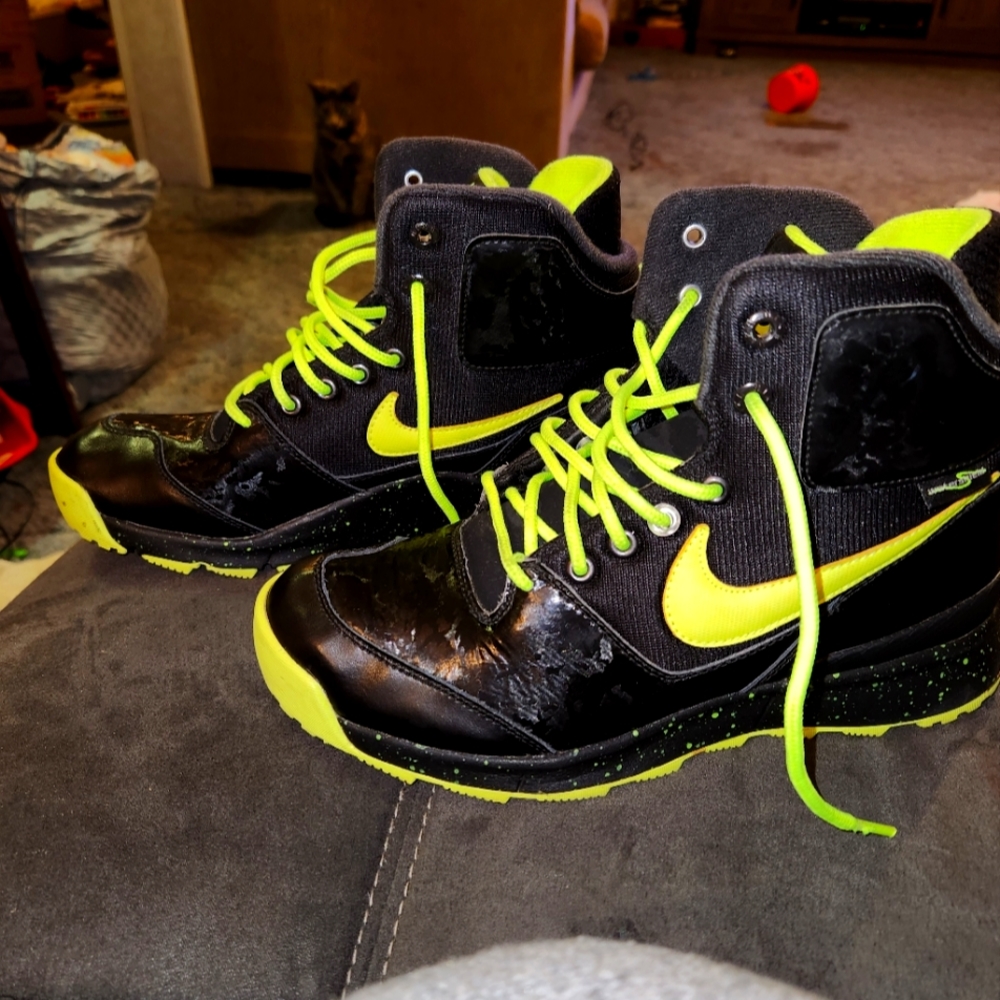 Boys nike shoes